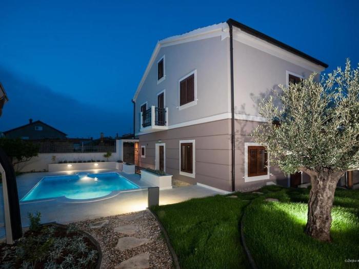 Holiday house with a swimming pool Preko, Ugljan - 14707