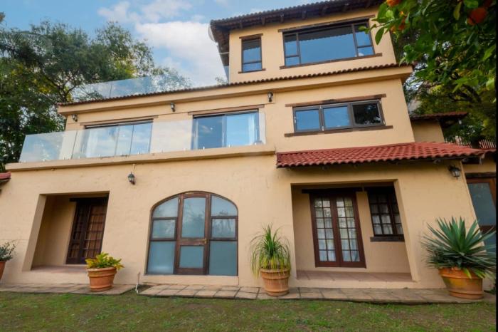 Vintage Serene Villa