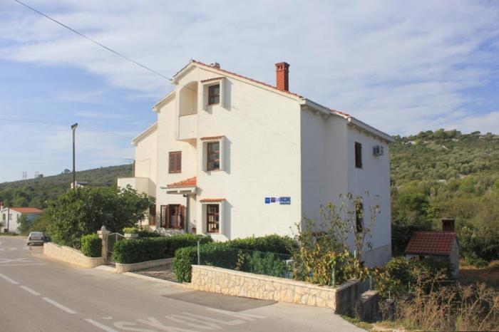 Apartments with parking space Cove Mala Lamjana, Ugljan - 350