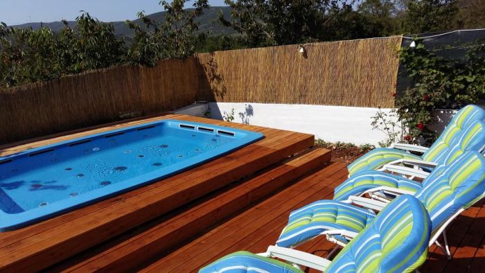 Apartments with swimming pool Gizdavac, Zagora - 12053