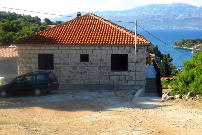 Apartments with a parking space Splitska, Brac - 2867