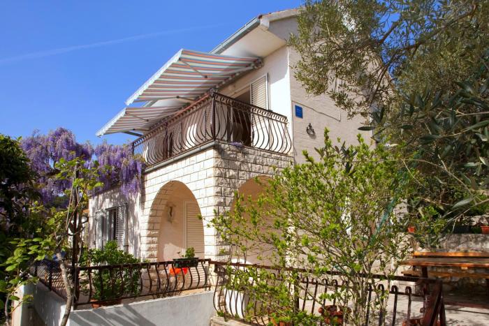 Seaside holiday house Mavarstica, Ciovo - 2788