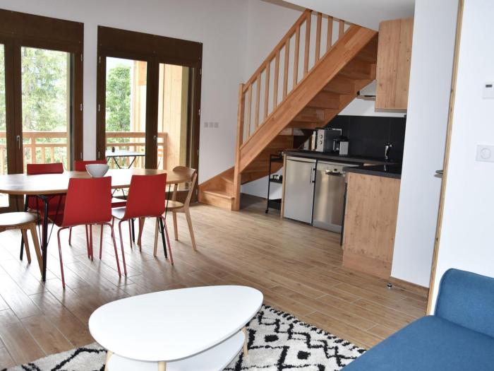 Appartement Neuf avec Balcon à 400m des Remontées Mécaniques - Capacité 5 Personnes - FR-1-464-209