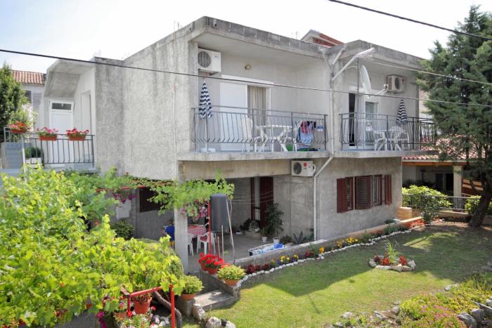 Apartments by the sea Novi Vinodolski - 5591