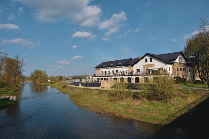 Hotel nad Pilicą