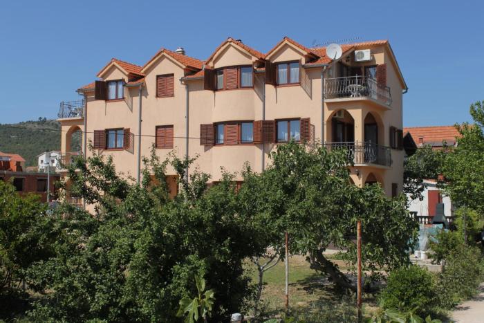 Apartments with parking space Tribunj, Vodice - 6223