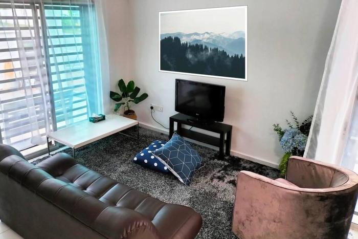 IRIS 55 Corner Lot House Malay Only With Wi-Fi