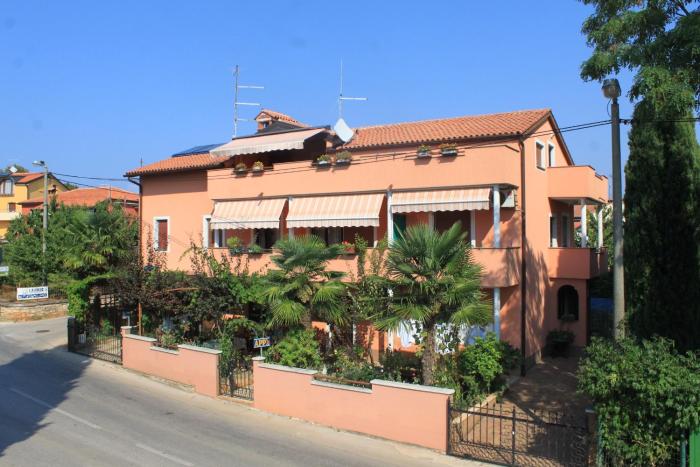 Apartments by the sea Zambratija, Umag - 6998