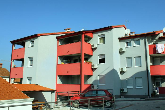 Apartments with a parking space Pula - 7034