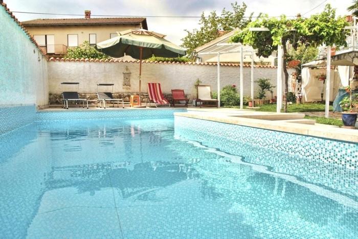 Apartments with swimming pool Valbandon, Fazana - 7257