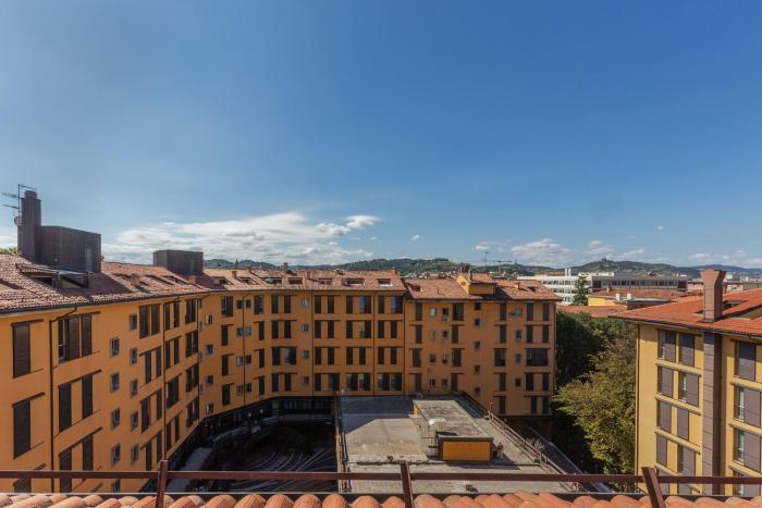 NEWApt 2 min walk from Bologna Central Station