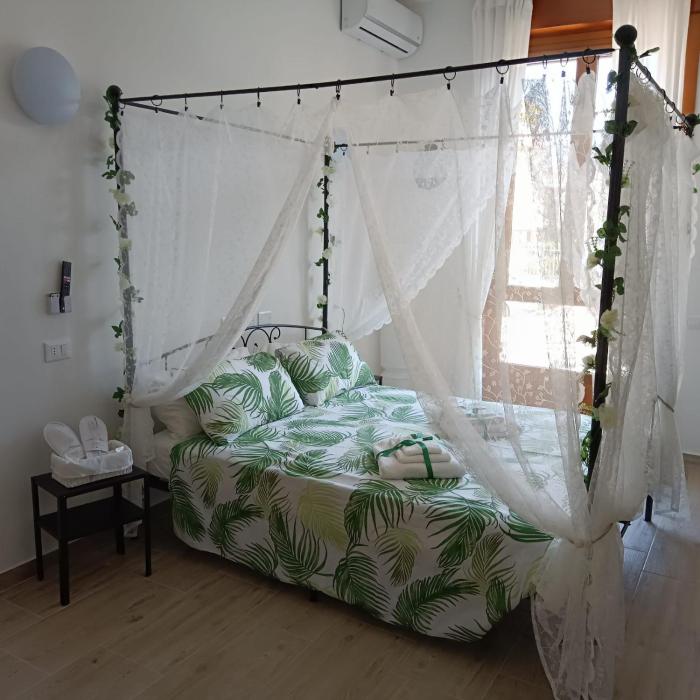 ! Esotico ! Letto baldacchino - Metro 5 min - 50mq