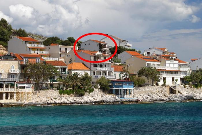 Apartments by the sea Milna, Hvar - 8795