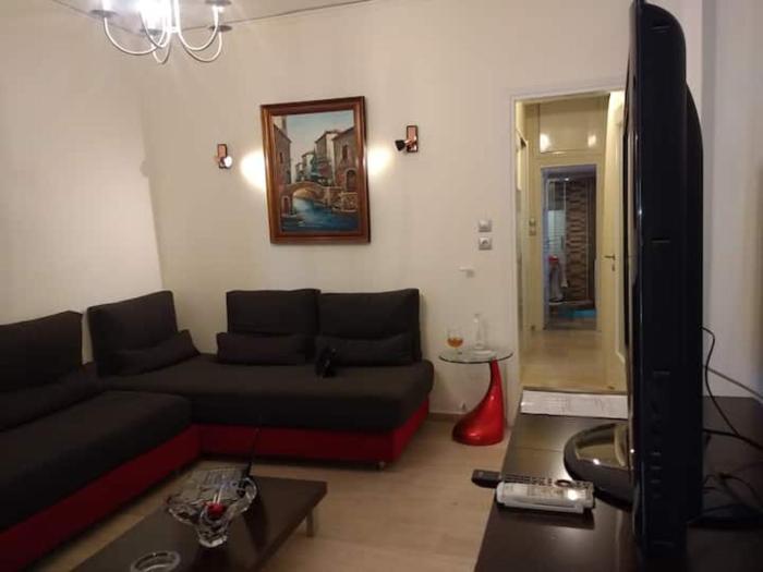 Cosy penthouse next to metro