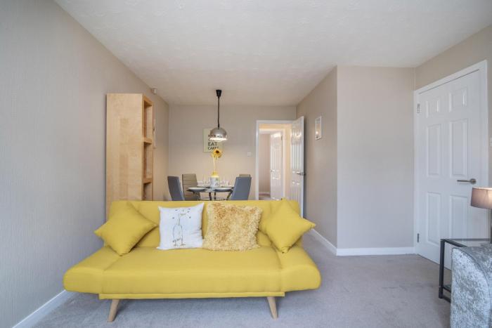 The Kelvin - Peaceful West End River View Property