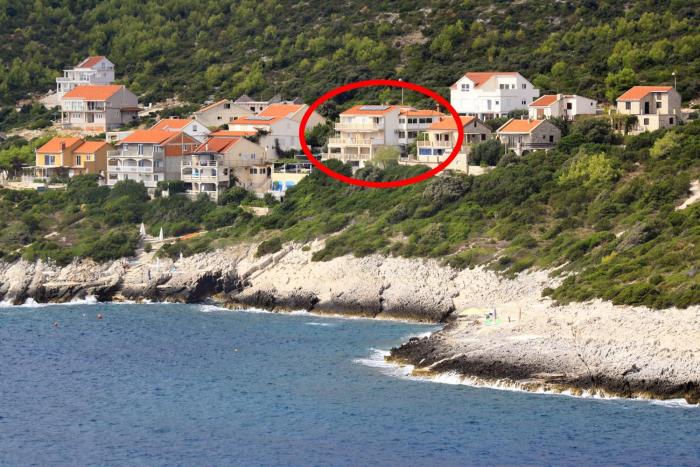 Seaside apartments with a swimming pool Zavalatica, Korcula - 9150