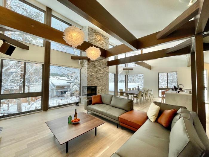 Silver Maple Chalet by Hakuba White Fox Company
