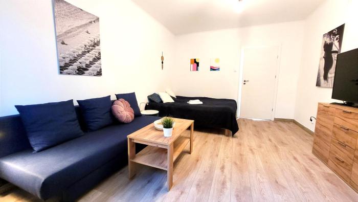 Great Life - apartment next to metro station