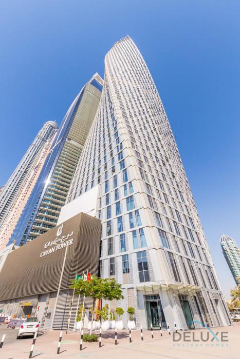 Sea Views from Living to Bedroom Perfect for Staycation, Dubai Marina by Deluxe Holiday Homes