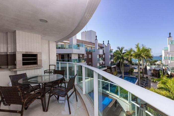 Boulevard 215C - Excelente apartamento em condomínio de luxo no centro de Bombinhas - Piscina - Jacuzzi - Academia - Portaria 24h.