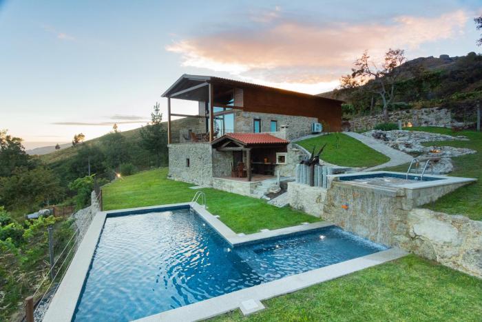 HUGS Nature Retreat Heated Pool & Jacuzzi