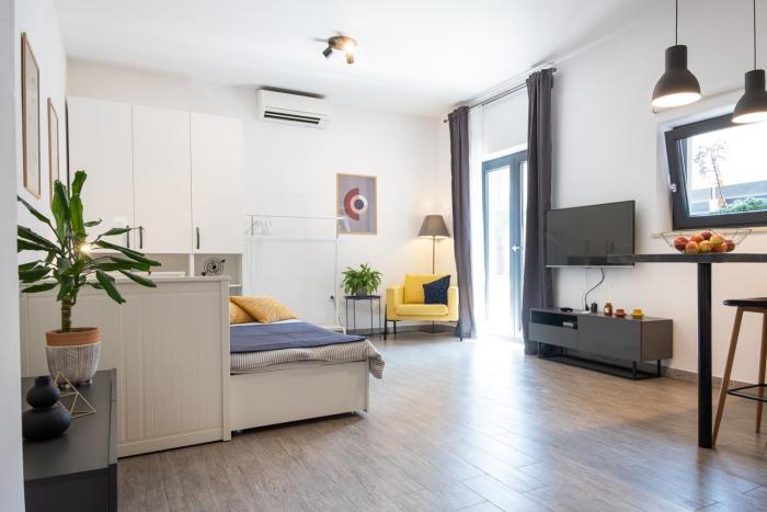 Studio Apartment Les - 4 min walk from amphiteatre