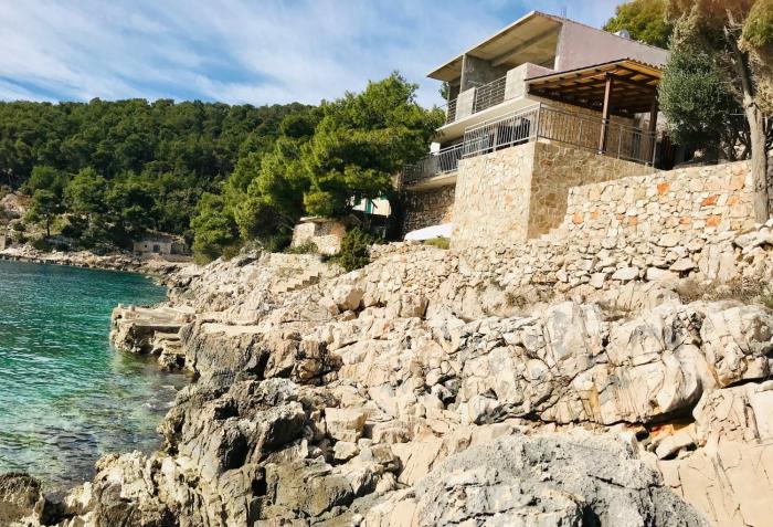 Secluded fishermans cottage Cove Lucica, Hvar - 15546