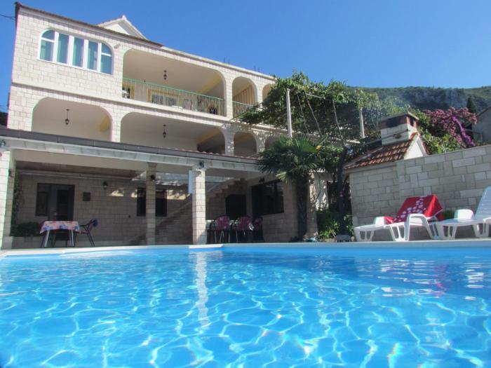 Family friendly apartments with a swimming pool Trpanj, Peljesac - 15603