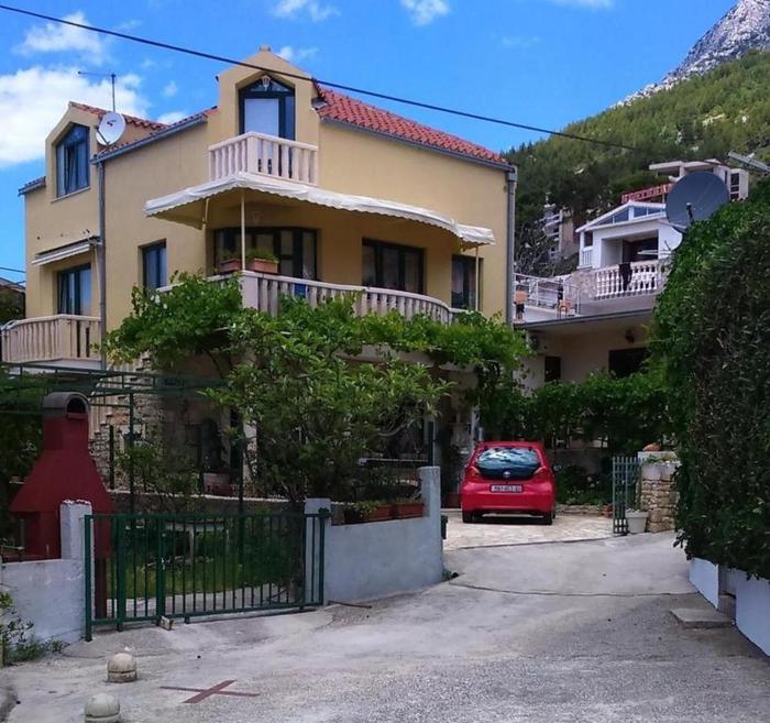 Apartments by the sea Baska Voda, Makarska - 15632