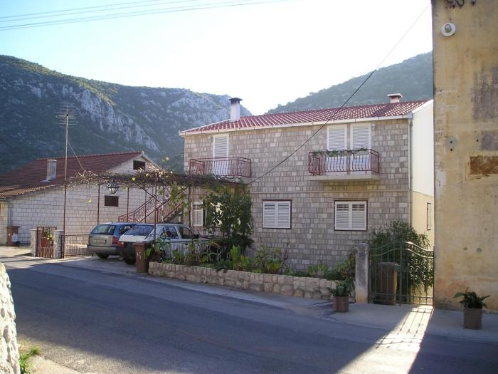 Apartments with parking space Trpanj, Peljesac - 15710