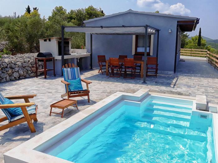 Family-friendly apartments with swimming pool Zrnovo, Korcula - 16116
