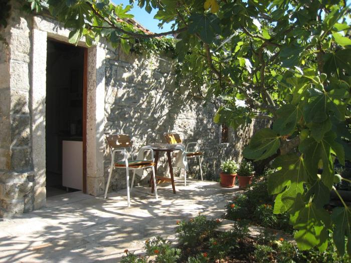 Apartments with WiFi Zrnovo, Korcula - 16254