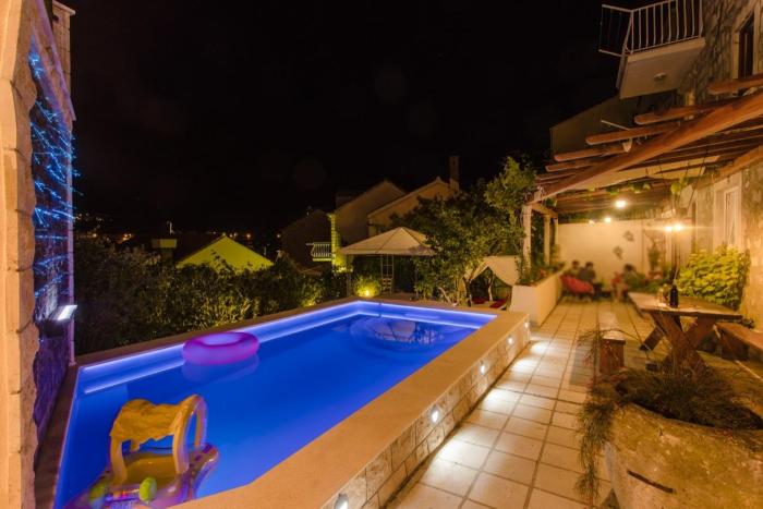 Family-friendly apartments with swimming pool Sustjepan, Dubrovnik - 17308