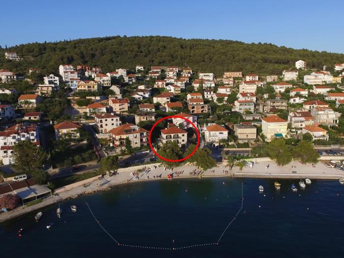 Seaside family friendly house with a swimming pool Trogir - 17358