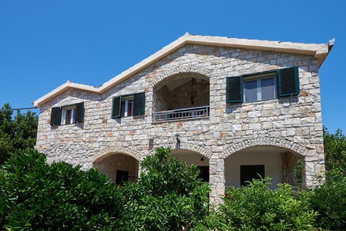 Rooms by the sea Cove Krknjasi, Drvenik - 17184