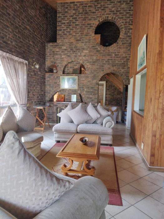Hamba Kancane Ma-Africa Guest House