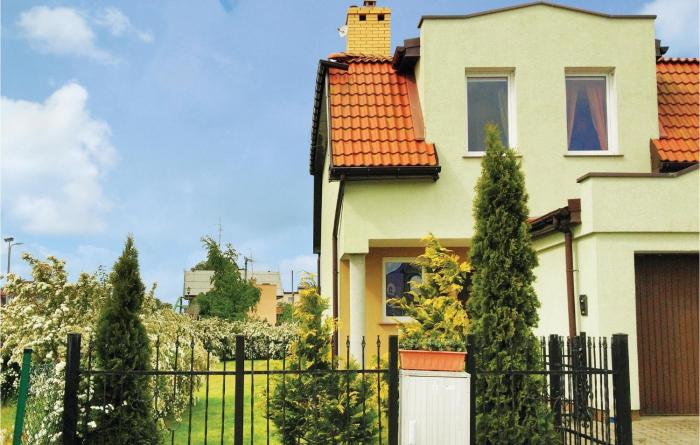 Stunning Home In Darlowo With Wifi