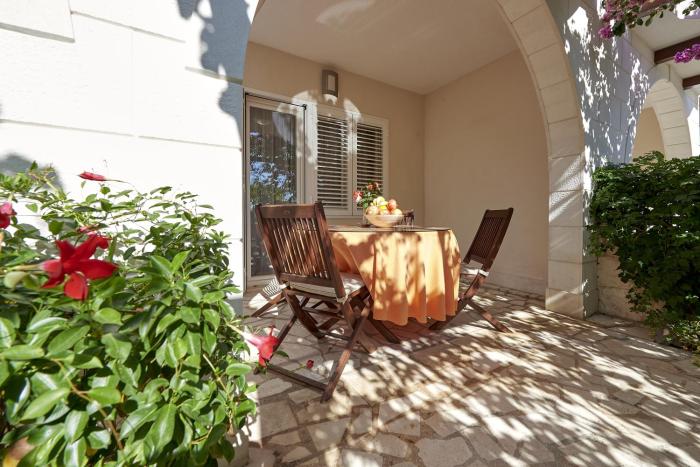 Apartment Mavarstica 17821a