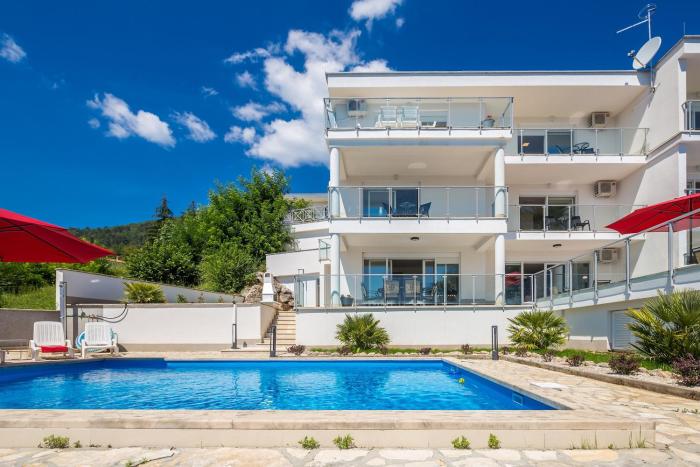 Luxury villa with a swimming pool Icici, Opatija - 17959
