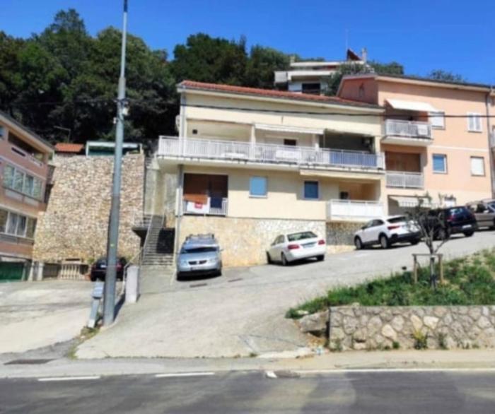 Apartments with parking space Novi Vinodolski - 20006