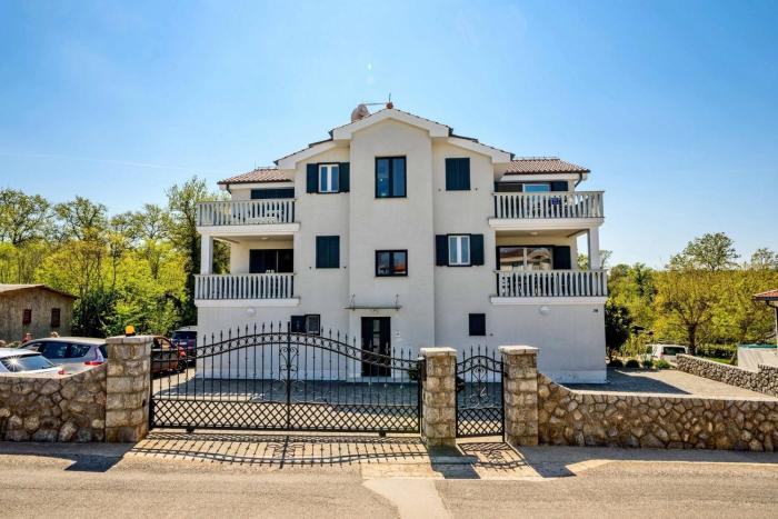 Apartments with parking space Vantacici, Krk - 19292