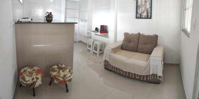 Casa com garagem 900 metros do mar