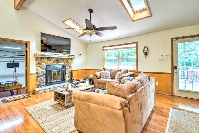 Walk to Wolf Run Lake: Cottage w Furnished Deck