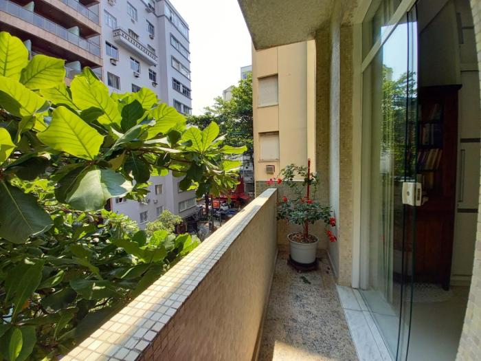 EXCLUSIVO 100m Praia Copacabana - 2qts - Varanda - Hidro - Maison Copa Prime