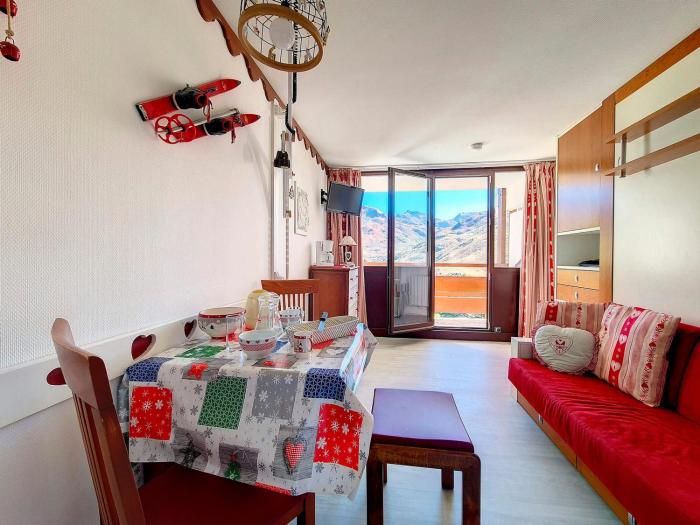 Studio lumineux au centre, balcon, 3 flocons Or - FR-1-344-930