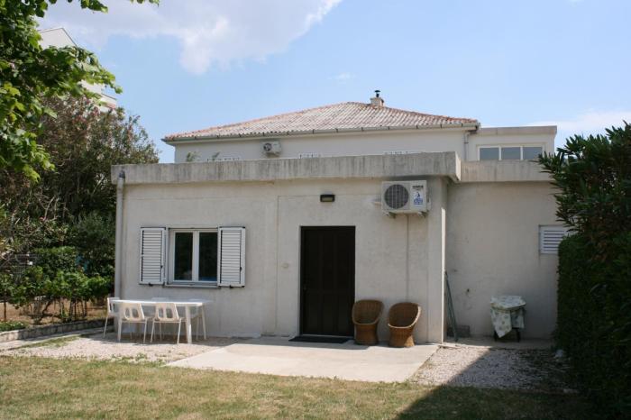 Apartments by the sea Pag - 6413