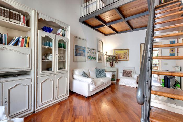 Gastone Apartment by Mamo Florence