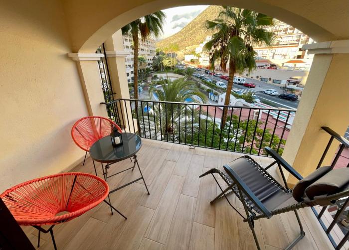 Castle Harbour Los Cristianos Beautiful studio with pool view