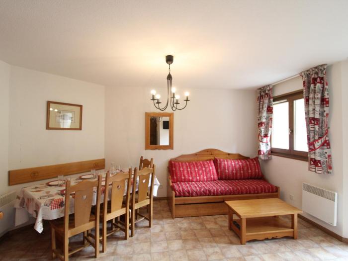 Spacieux Appt 6 pers au pied des pistes avec Parking et WIFI - FR-1-508-46