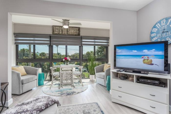 Vista Hermosa 3rd Floor - Elevator